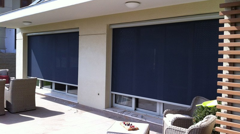 Modern Mekânların Vazgeçilmezi: Zip Perde Nedir, Neden Tercih Edilir?